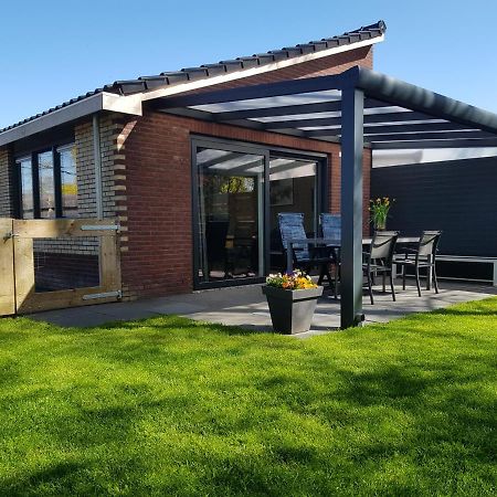Luxe Vakantiebungalow Met Omheinde Tuin Voor Hond En Kinderen Dirkshorn Dış mekan fotoğraf